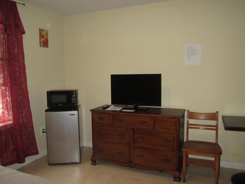 Misquamicut Beach Front Inn Westerly Esterno foto