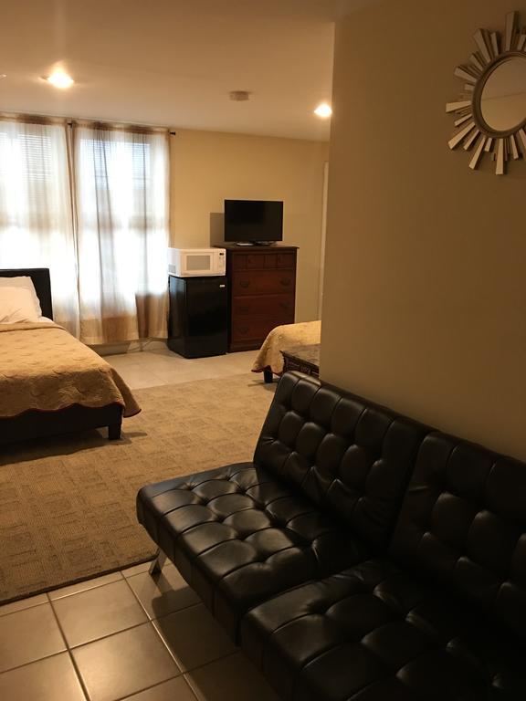 Misquamicut Beach Front Inn Westerly Esterno foto