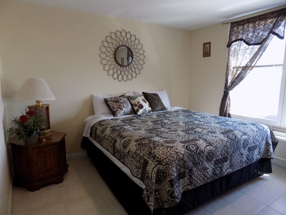 Misquamicut Beach Front Inn Westerly Esterno foto