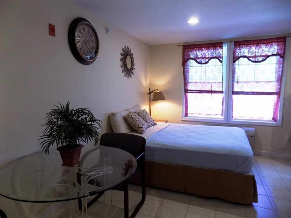 Misquamicut Beach Front Inn Westerly Esterno foto