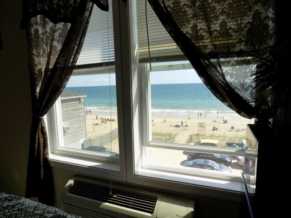 Misquamicut Beach Front Inn Westerly Esterno foto