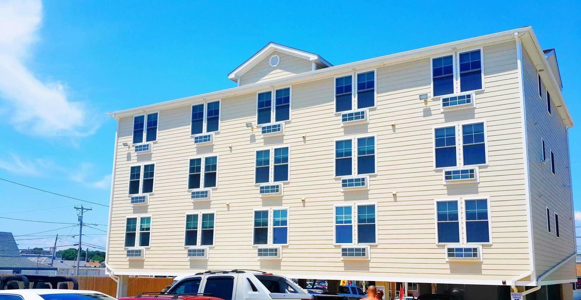Misquamicut Beach Front Inn Westerly Esterno foto
