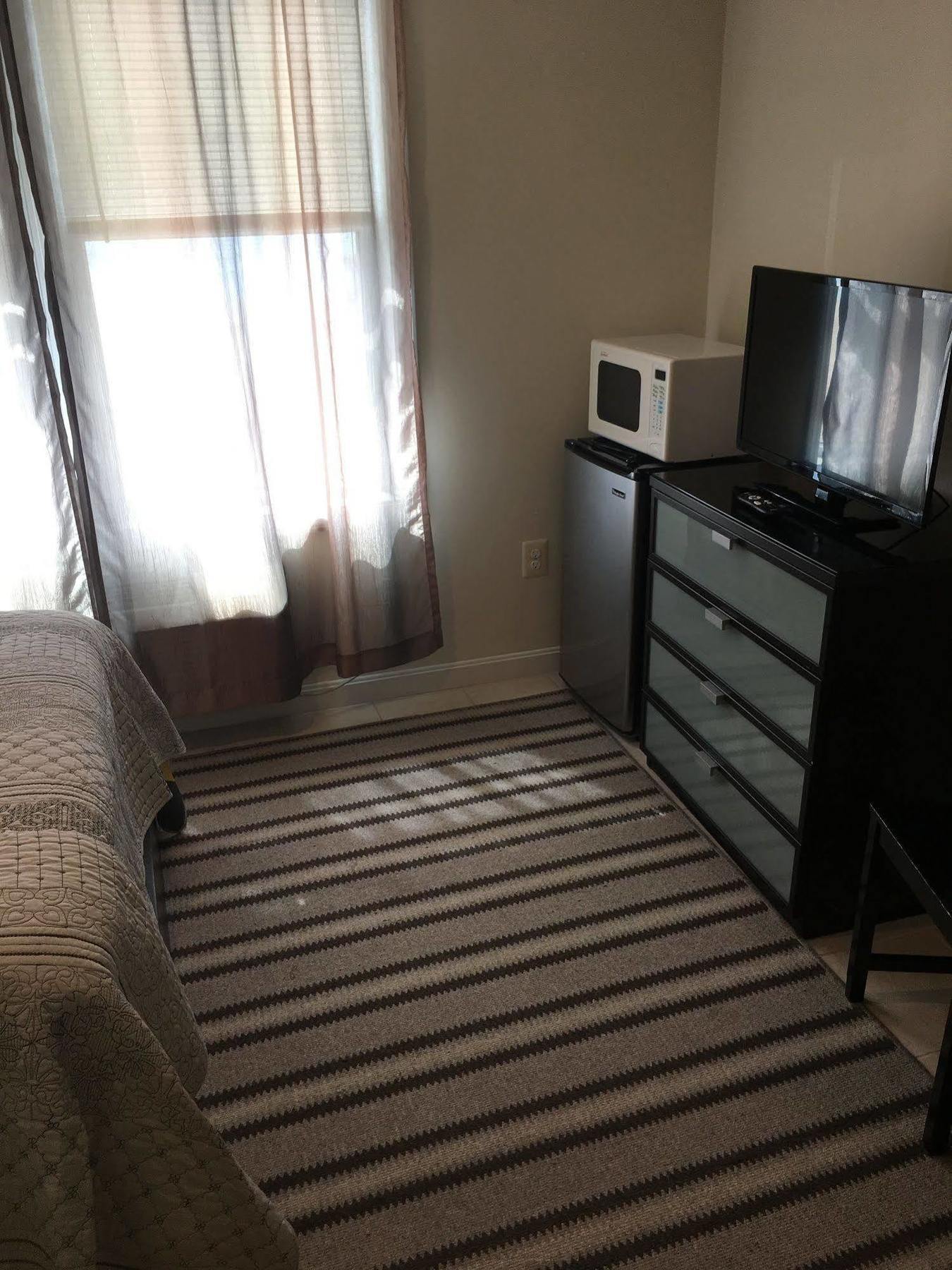 Misquamicut Beach Front Inn Westerly Esterno foto